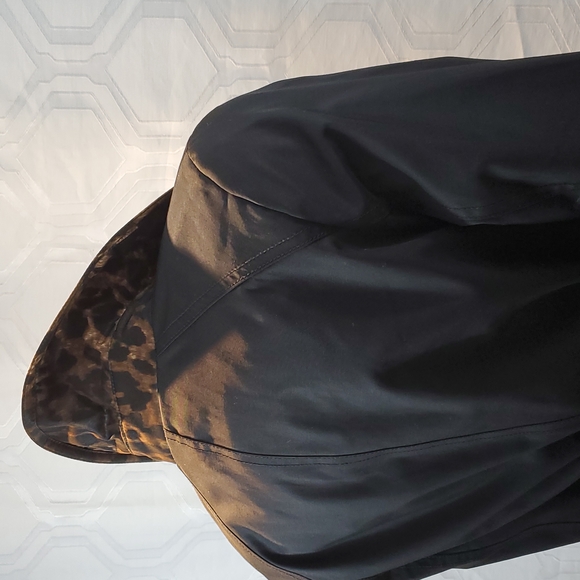 NWT Tahari Maggie Black Trench Coat with Leopard detail size Small. - Picture 6 of 14